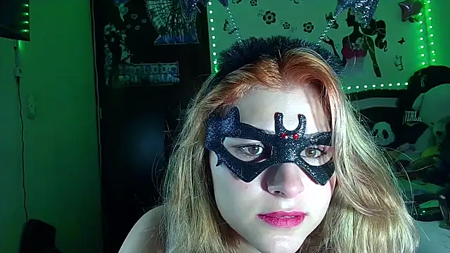 Snapshot of Elith_20 chatting on October 31, 3:52 am Elith 20 online show from October 31, 3:52 am