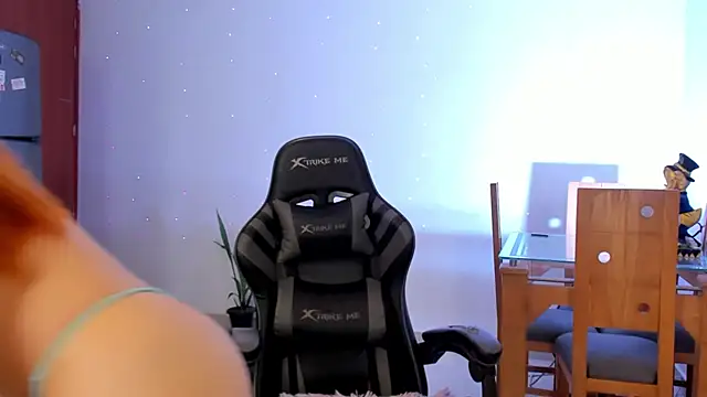 Amypond   online show from March 26, 6:53 pm