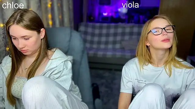 ChloeMillerMeow online show from October 7, 7:51 pm