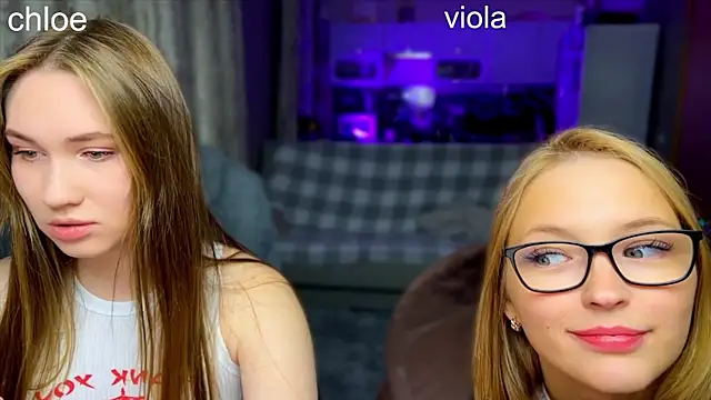 ChloeMillerMeow online show from October 11, 7:05 pm