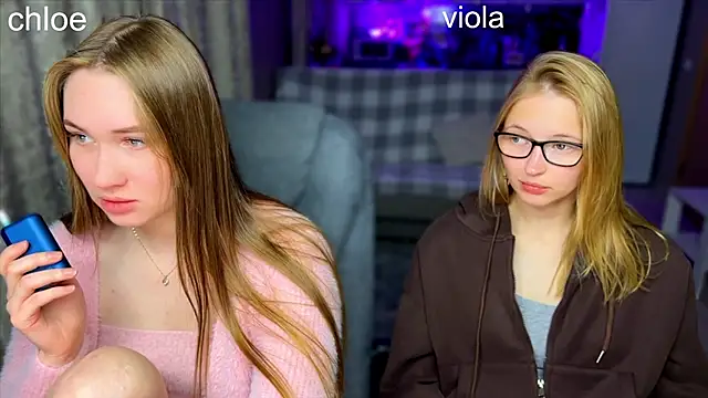 ChloeMillerMeow online show from October 6, 7:40 pm