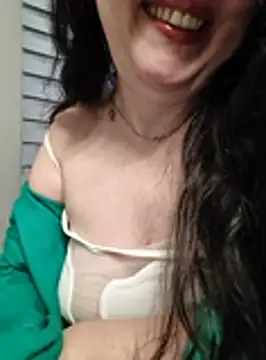 Snapshot of CamilleDesire chatting on October 10, 5:18 pm CamilleDesire online show from October 10, 5:18 pm