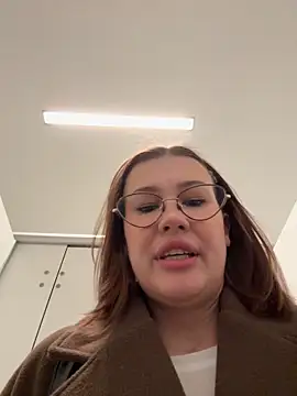 RinaCat online show from March 31, 5:51 am