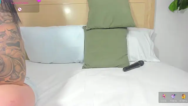 lili cardenas  online show from February 6, 9:12 am