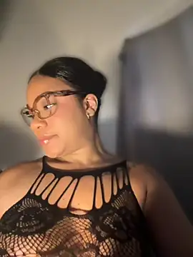 ashley Tompson1 online show from July 13, 11:55 am
