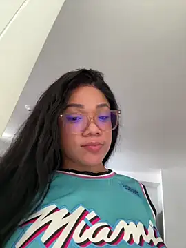 ashley Tompson1 online show from October 27, 4:57 pm