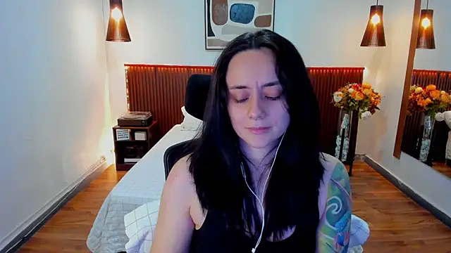 KatherineBond online show from July 11, 6:19 pm