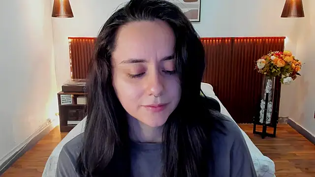 KatherineBond online show from July 13, 4:19 pm