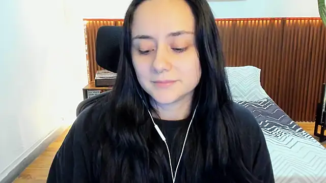 KatherineBond online show from December 13, 9:10 pm