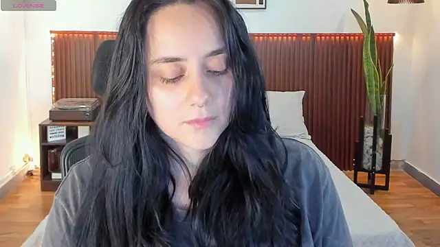 Snapshot of KatherineBond chatting on October 27, 9:31 pm KatherineBond online show from October 27, 9:31 pm