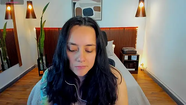 Snapshot of KatherineBond chatting on October 20, 6:55 pm KatherineBond online show from October 20, 6:55 pm