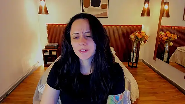 KatherineBond online show from July 31, 9:05 pm