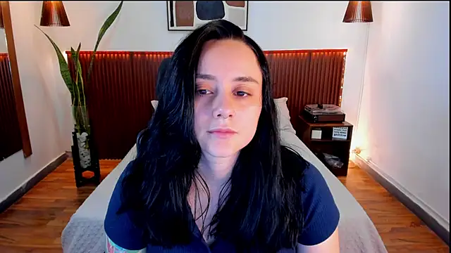 Snapshot of KatherineBond chatting on September 17, 7:56 pm KatherineBond online show from September 17, 7:56 pm