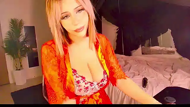 Aubreyessex online show from November 22, 5:15 pm