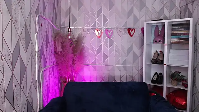 AnnaliOlsenX online show from April 25, 3:53 pm
