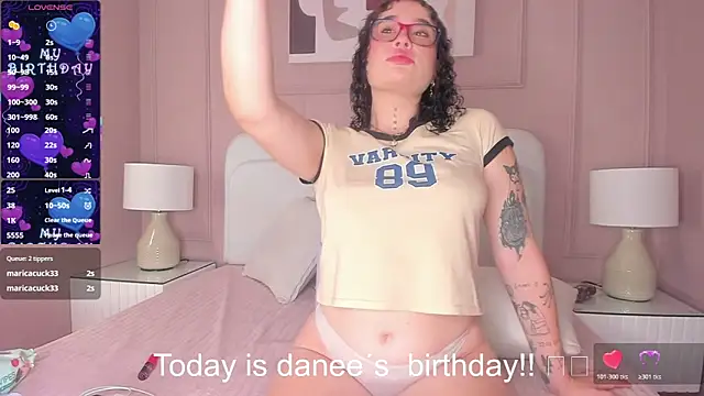 Danee 19  online show from December 18, 11:48 am