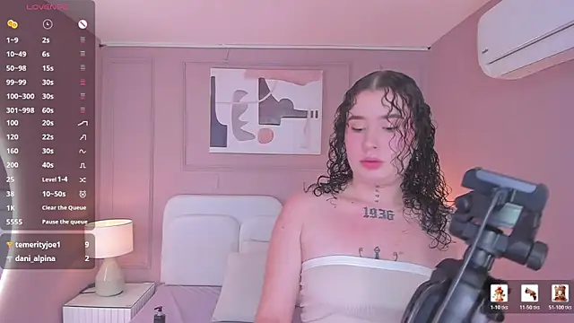 Danee 19  online show from January 14, 12:43 pm