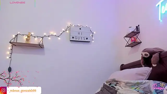 Manuela monroe online show from February 4, 3:31 am