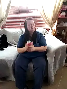 Snapshot of Bayou_Woman68 chatting on September 15, 3:31 pm Bayou Woman68 online show from September 15, 3:31 pm