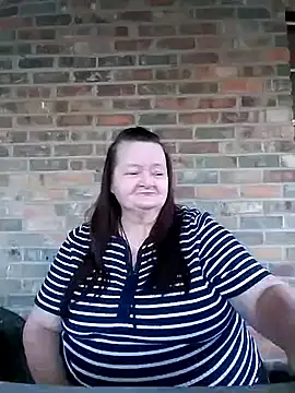 Snapshot of Bayou_Woman68 chatting on October 29, 10:34 pm Bayou Woman68 online show from October 29, 10:34 pm