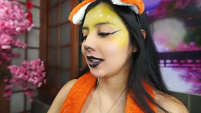 Snapshot of miss___anastasia chatting on October 27, 11:06 am miss anastasia online show from October 27, 11:06 am