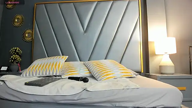 Snapshot of BrendaAdams_ chatting on October 27, 11:17 am BrendaAdams online show from October 27, 11:17 am