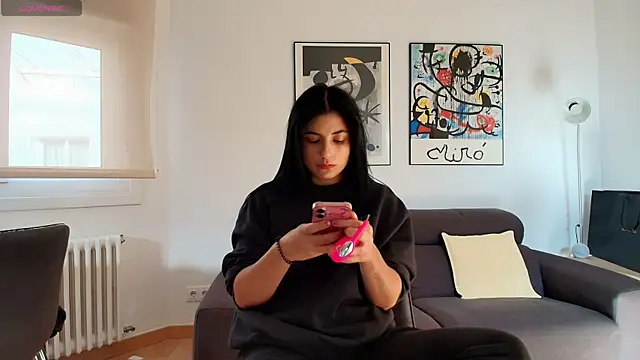 Arya 33 online show from October 27, 10:22 am