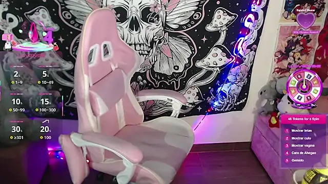 GamerCarrie online show from September 18, 11:14 pm