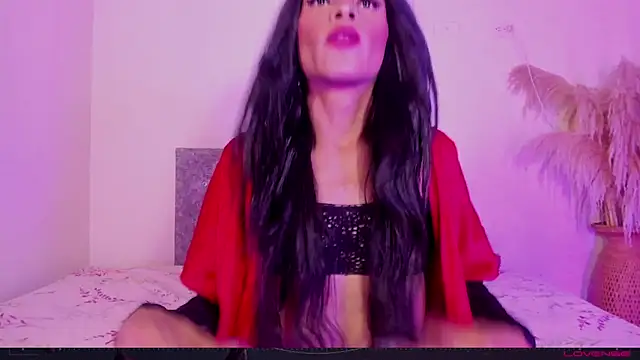 Snapshot of carolinemiller7 chatting on October 9, 2:26 am carolinemiller7 online show from October 9, 2:26 am