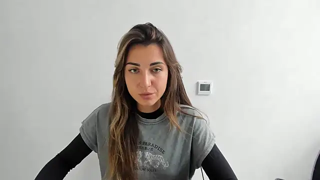 Snapshot of Summmmersky chatting on October 9, 9:46 am Summmmersky online show from October 9, 9:46 am