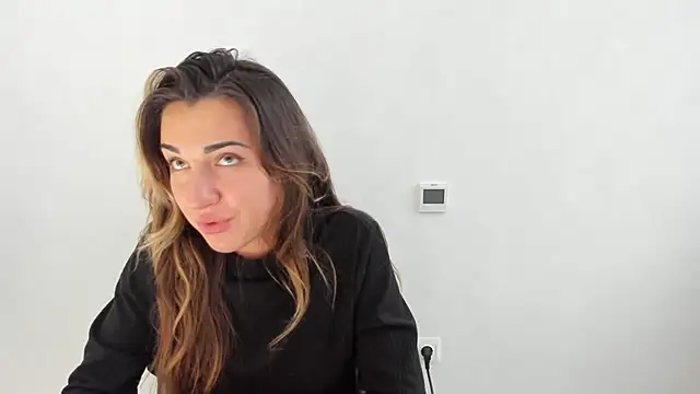 Snapshot of Summmmersky chatting on October 26, 1:39 pm Summmmersky online show from October 26, 1:39 pm