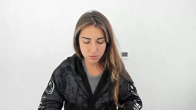 Snapshot of Summmmersky chatting on October 4, 8:53 am Summmmersky online show from October 4, 8:53 am