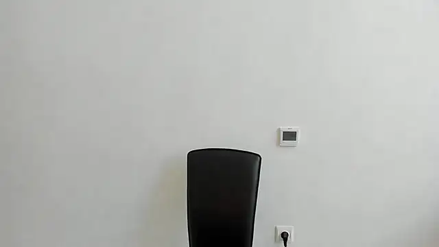 Snapshot of Summmmersky chatting on September 26, 9:51 am Summmmersky online show from September 26, 9:51 am