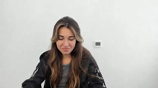 Snapshot of Summmmersky chatting on October 24, 7:48 am Summmmersky online show from October 24, 7:48 am