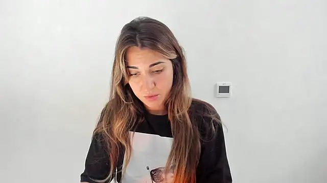 Snapshot of Summmmersky chatting on October 27, 1:50 pm Summmmersky online show from October 27, 1:50 pm