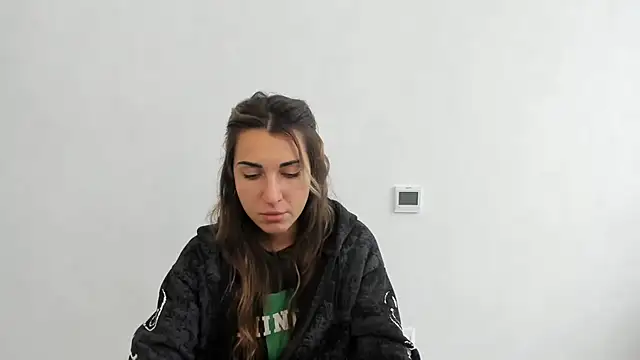 Snapshot of Summmmersky chatting on October 7, 11:47 am Summmmersky online show from October 7, 11:47 am