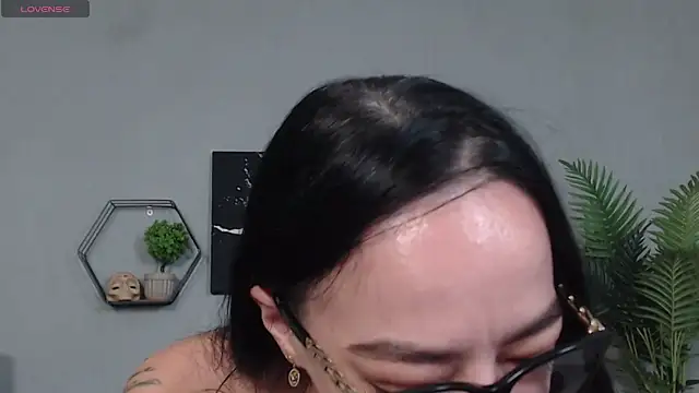 IzabelllNoir online show from April 1, 9:10 am