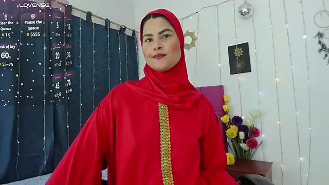 Snapshot of AishaAmin_ chatting on September 18, 12:37 pm AishaAmin online show from September 18, 12:37 pm