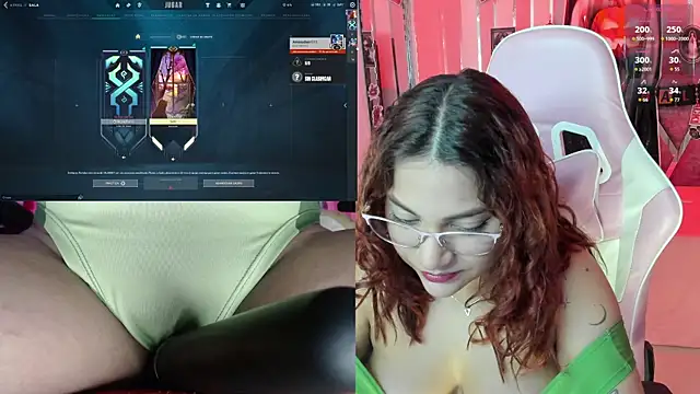 PetiteSophie  online show from October 28, 5:08 pm