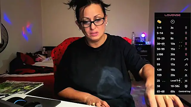 YourDreamLoverr online show from September 26, 11:23 pm