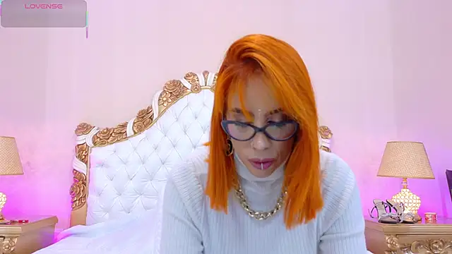 AdelinaVans online show from October 10, 11:37 am