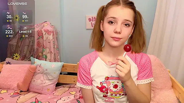 PrincessLittleKiki online show from November 4, 7:13 am