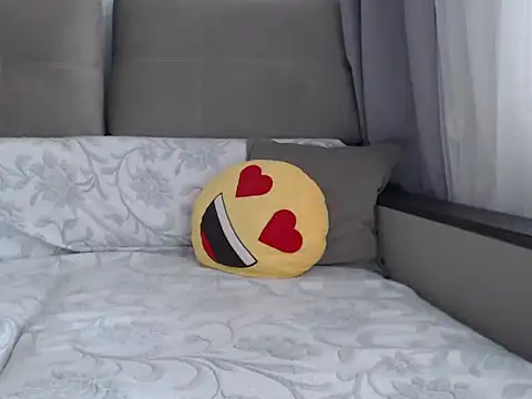 Snapshot of _JustmeHere_ chatting on October 20, 7:55 am JustmeHere online show from October 20, 7:55 am