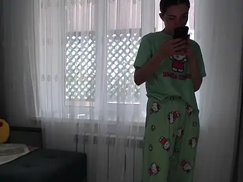 Snapshot of _JustmeHere_ chatting on October 26, 11:05 am JustmeHere online show from October 26, 11:05 am