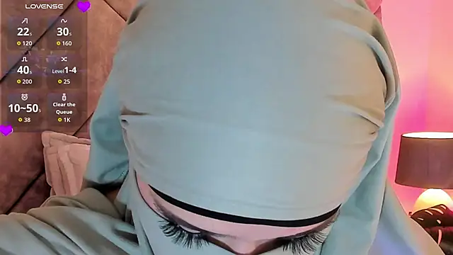 Snapshot of anna-henao chatting on November 1, 7:29 pm anna-henao online show from November 1, 7:29 pm