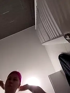 Snapshot of divine_eve chatting on October 11, 1:36 pm divine eve online show from October 11, 1:36 pm