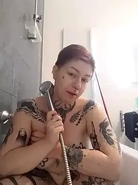 divine eve online show from November 19, 4:18 pm