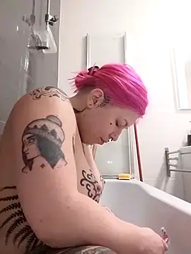 Snapshot of divine_eve chatting on October 2, 11:48 am divine eve online show from October 2, 11:48 am