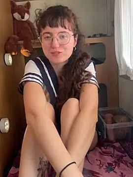  foxygirl  online show from April 11, 3:48 pm