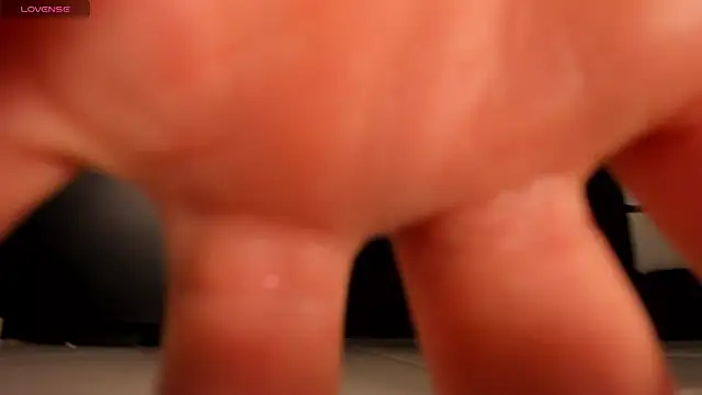 AnnaBrooks1 online show from December 19, 7:50 pm